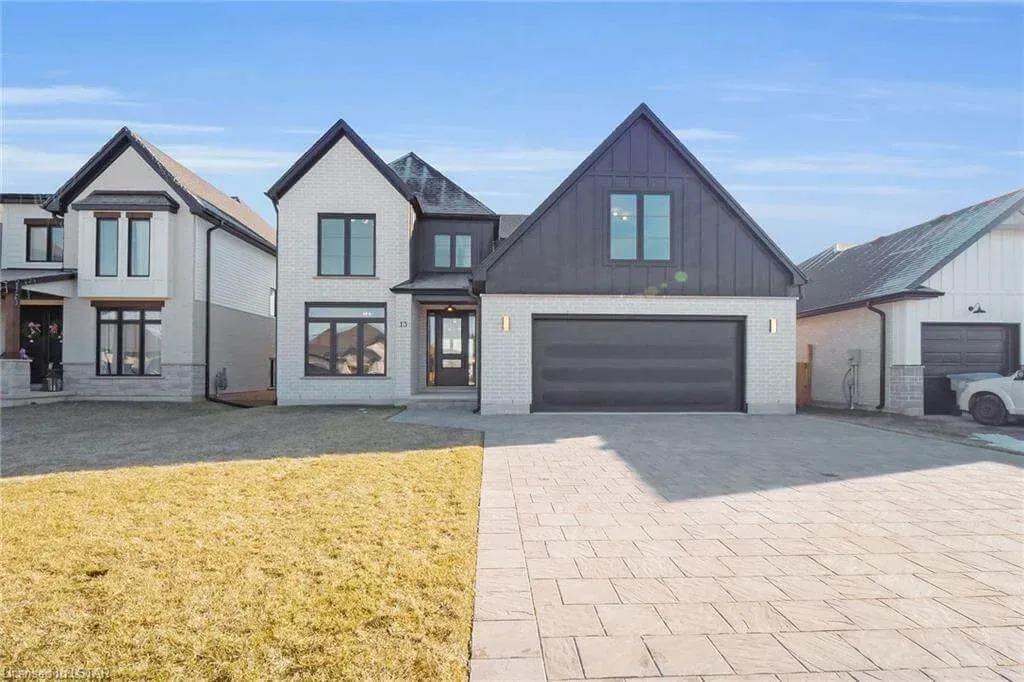 13 Briscoe Crescent Strathroy image