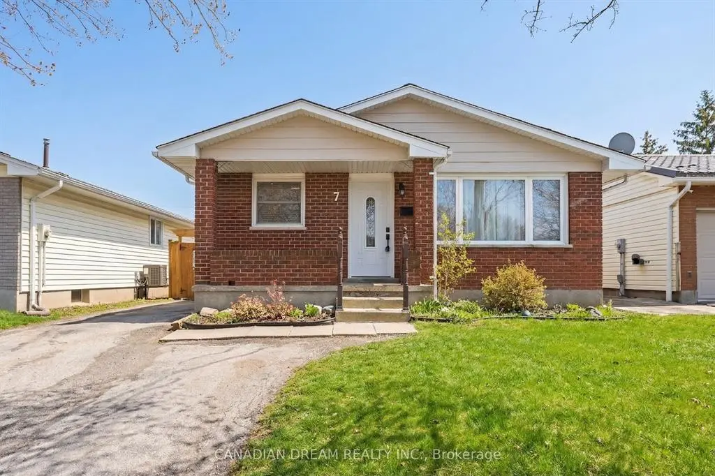 7 Poplar Cres London image