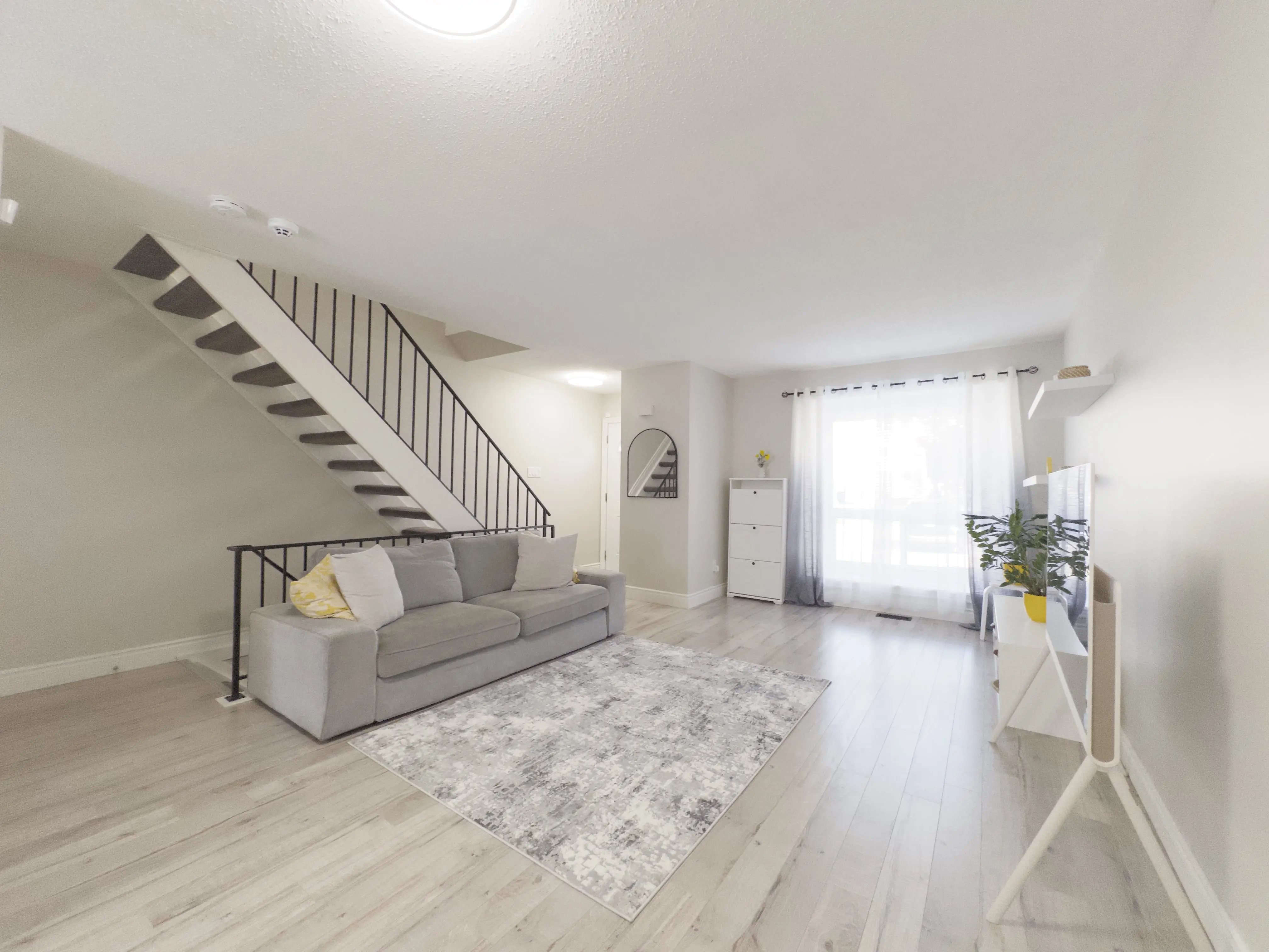 82-70 Fiddlers Green Road image 3