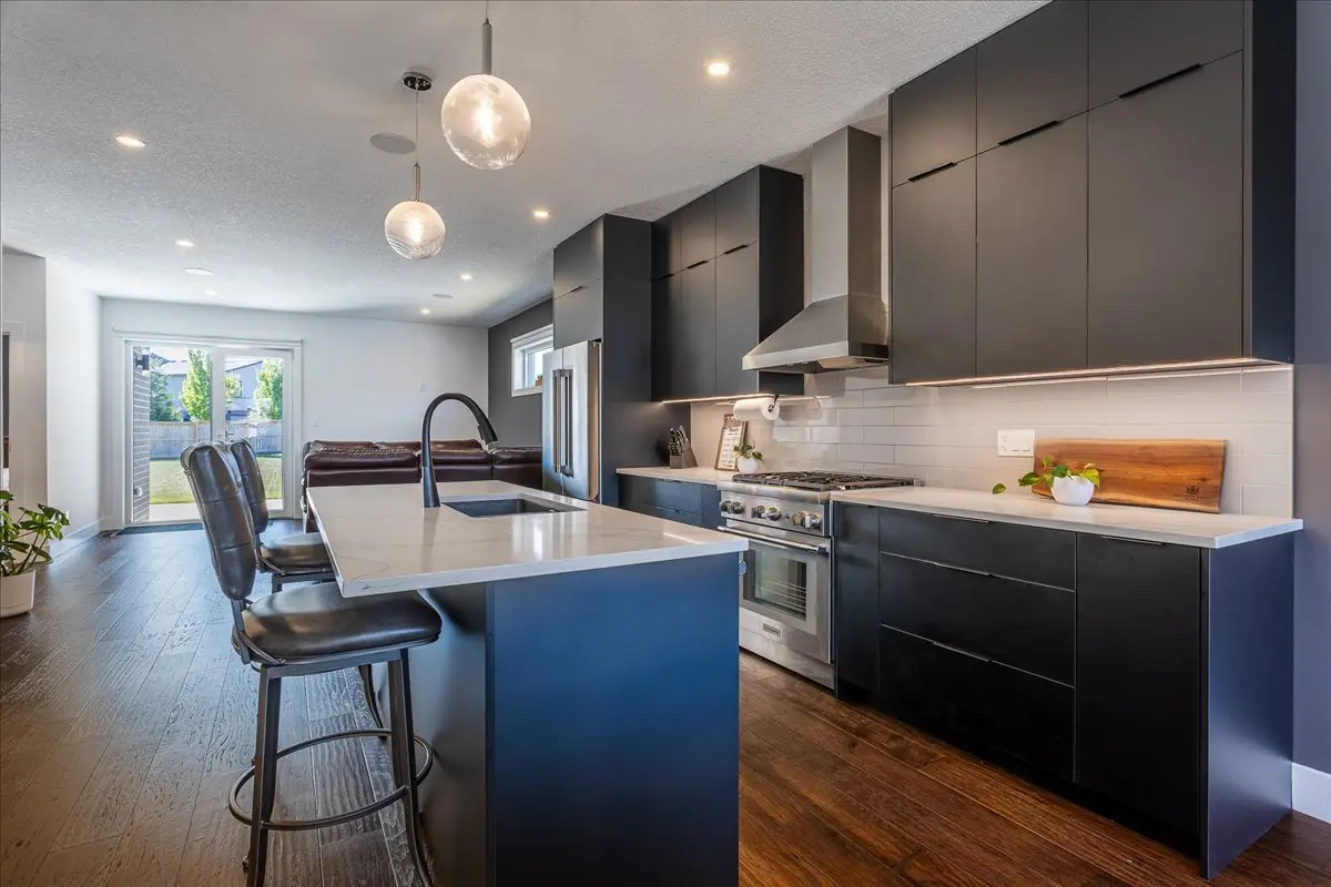 120 Poole Crescent Komoka image 4