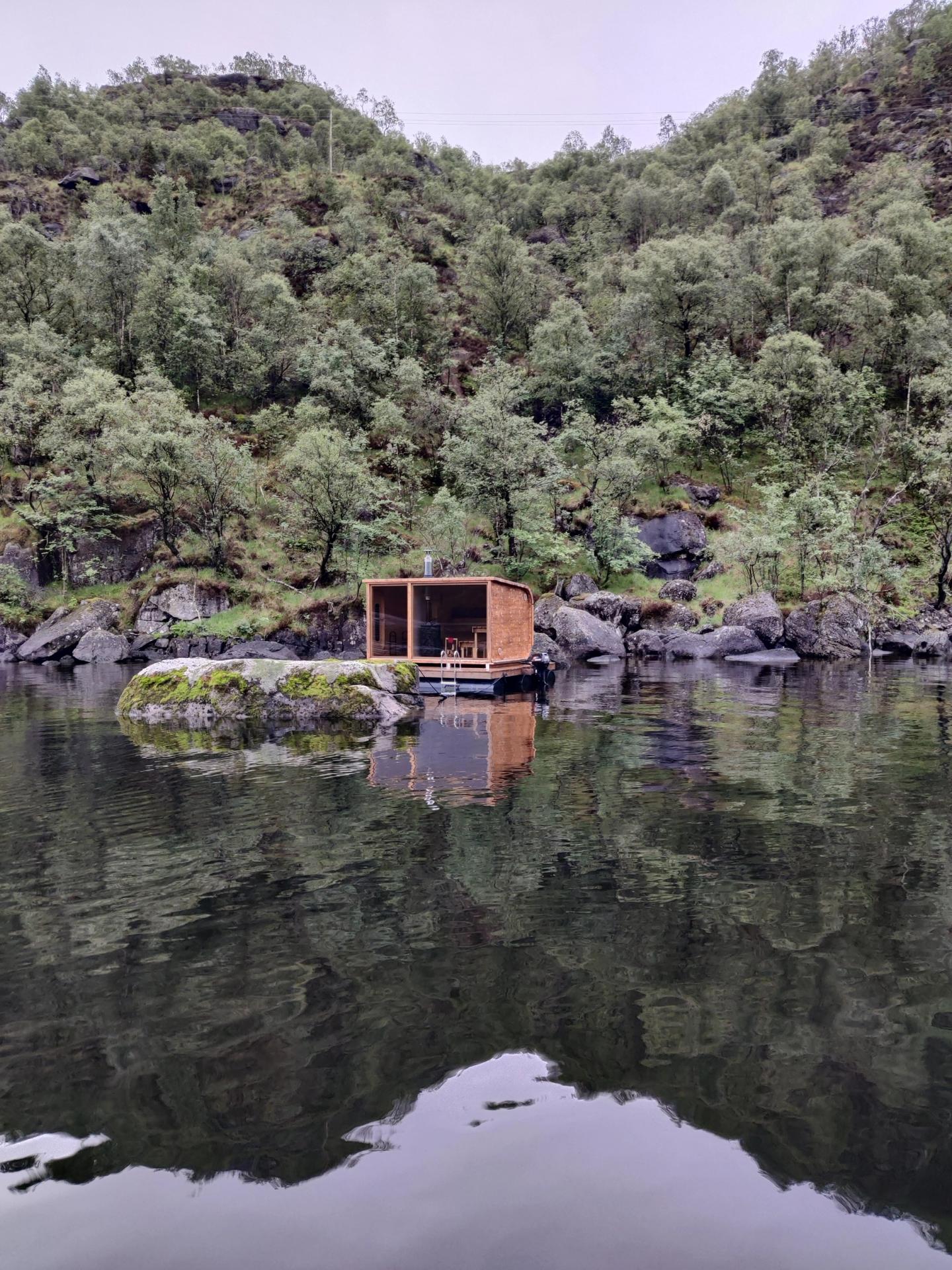 Dampen som stiger fra ovnen