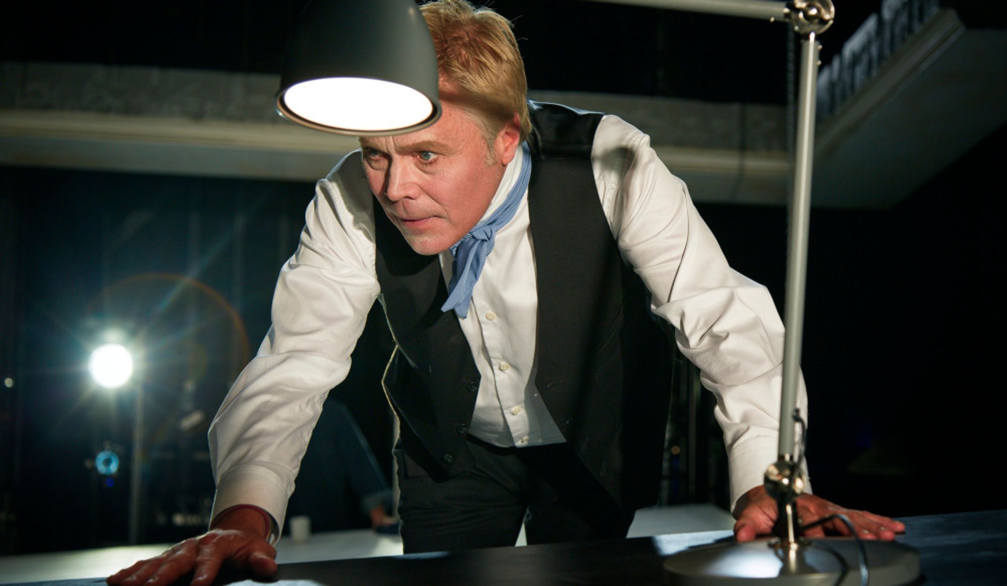 The pillars of society (NO)