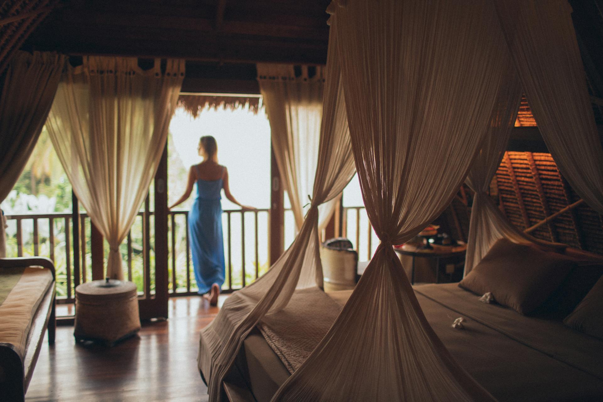 room - thumbnail 2