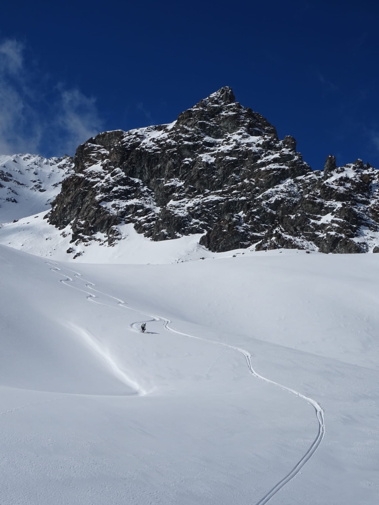 Une belle descente en ski de randonnée dans le Queyras.