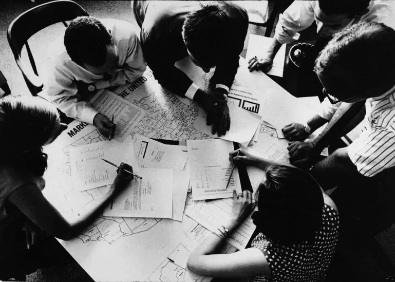 The Room Where Ideas Happen: Collective Intelligence as Creative Practice