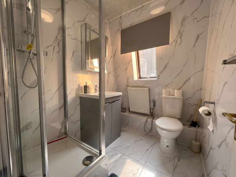 Stunning 1 Bed Apartment With Outdoor Private Terrace - photo 4