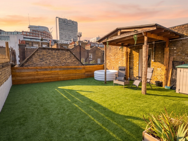 Stunning 1 Bed Apartment With Outdoor Private Terrace