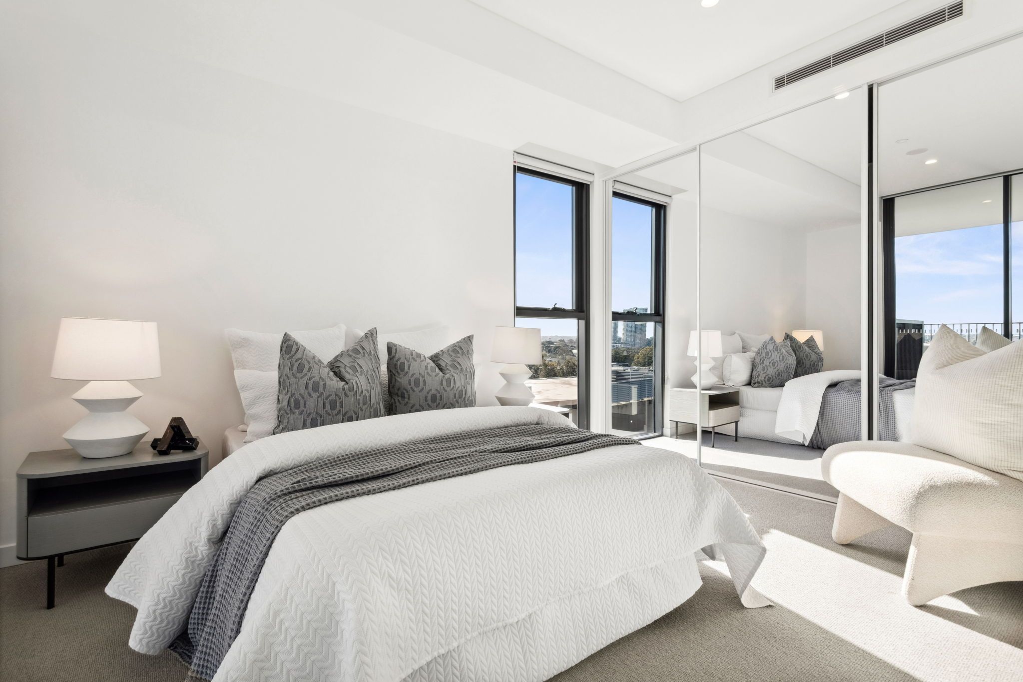 Bedroom, The Halston