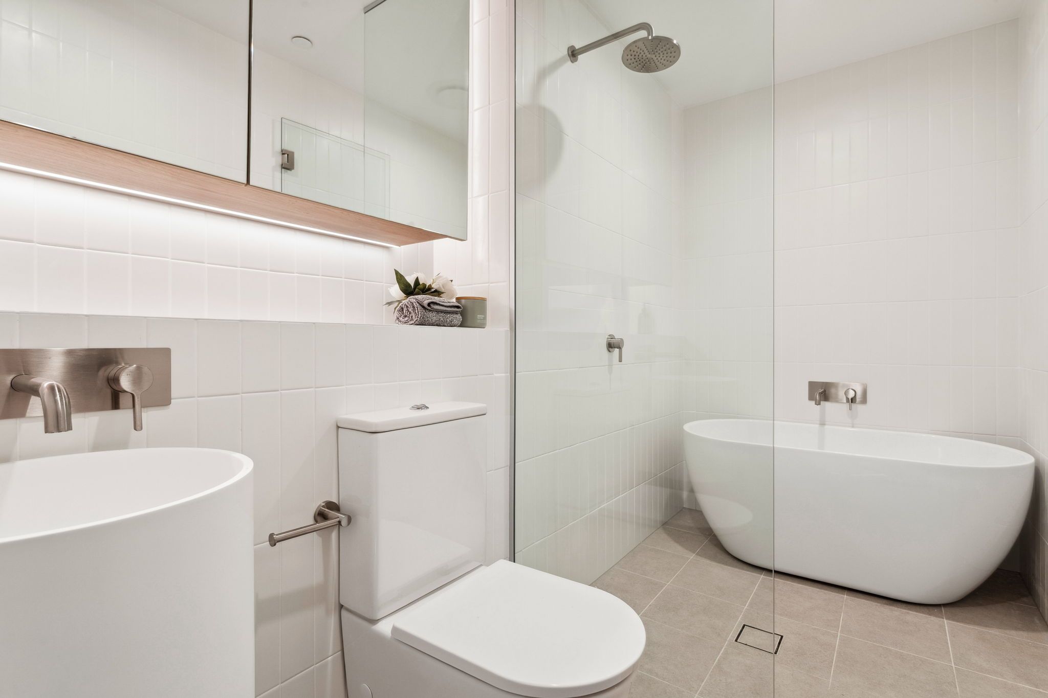 Bathroom, The Halston