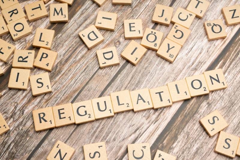 20.08.2025: Regulación global y responsabilidad en la IA generativa