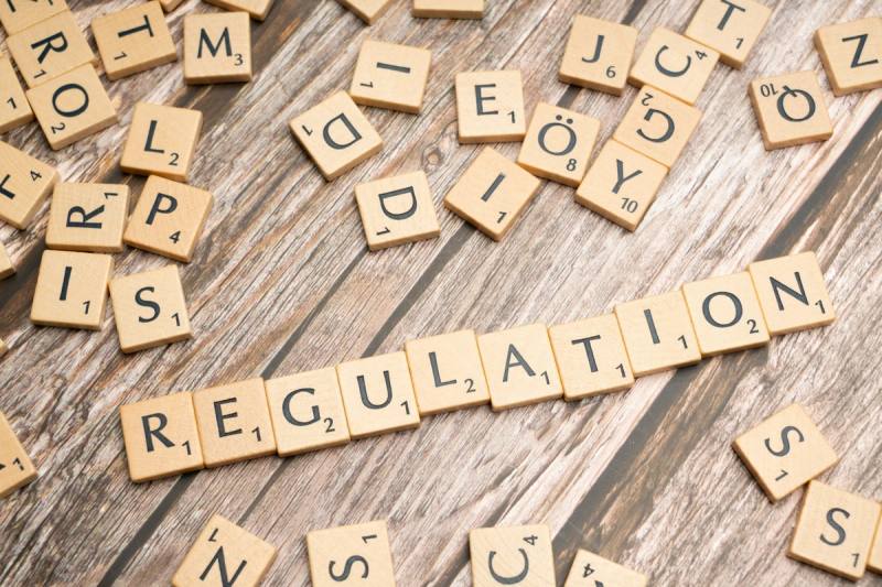 20.08.2025: Regulación global y responsabilidad en la IA generativa