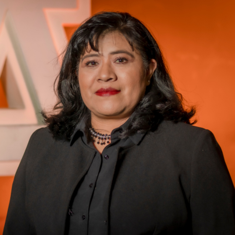 Dra. Claudia Baleón García