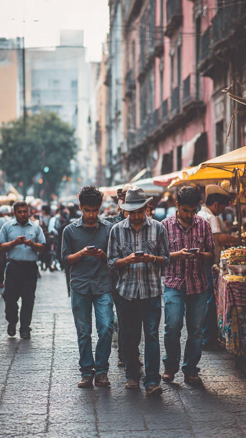 Los espejos del algoritmo: México frente a su madurez digital