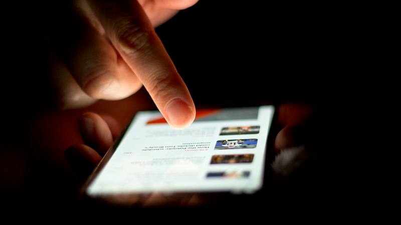 La guerra contra el scroll infinito de las redes sociales