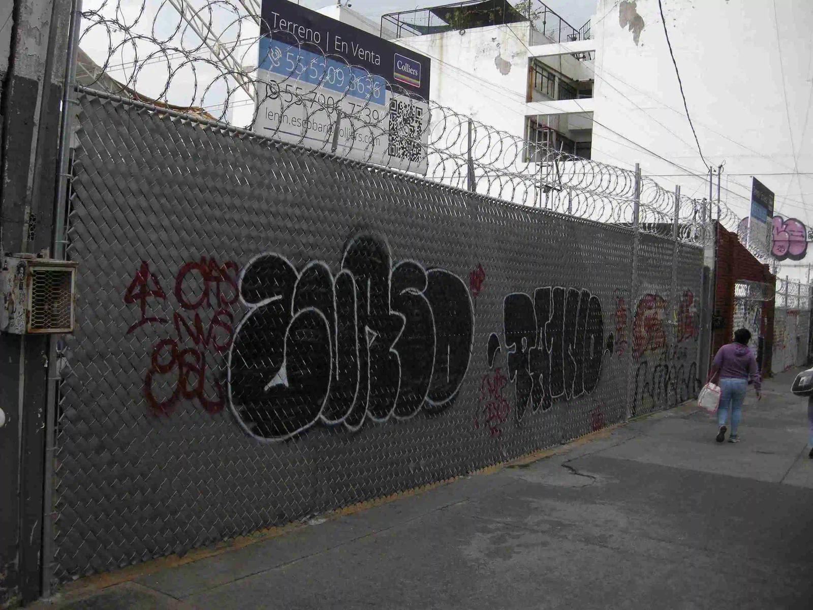 Grafiti frente a la arquitectura hostil: protesta contra el urbanismo defensivo