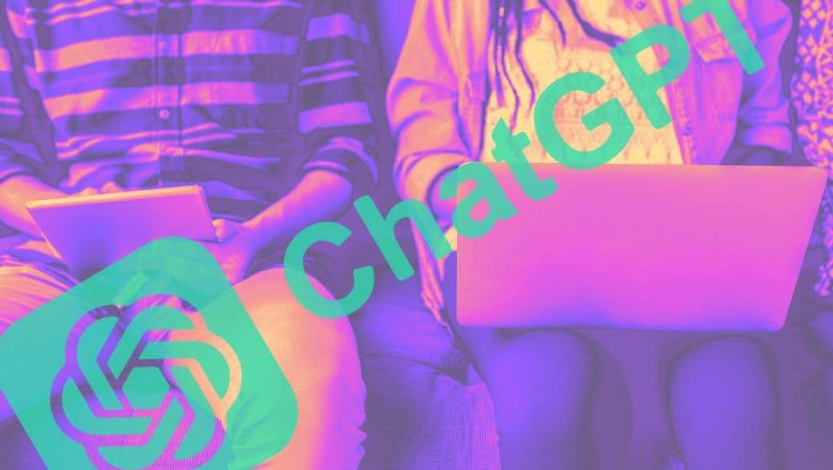 Fotografía: Rawpixel Ltd en Flickr,  "Man and woman using electronic device", CC0 1.0.  Ilustración: Eduardo Portas