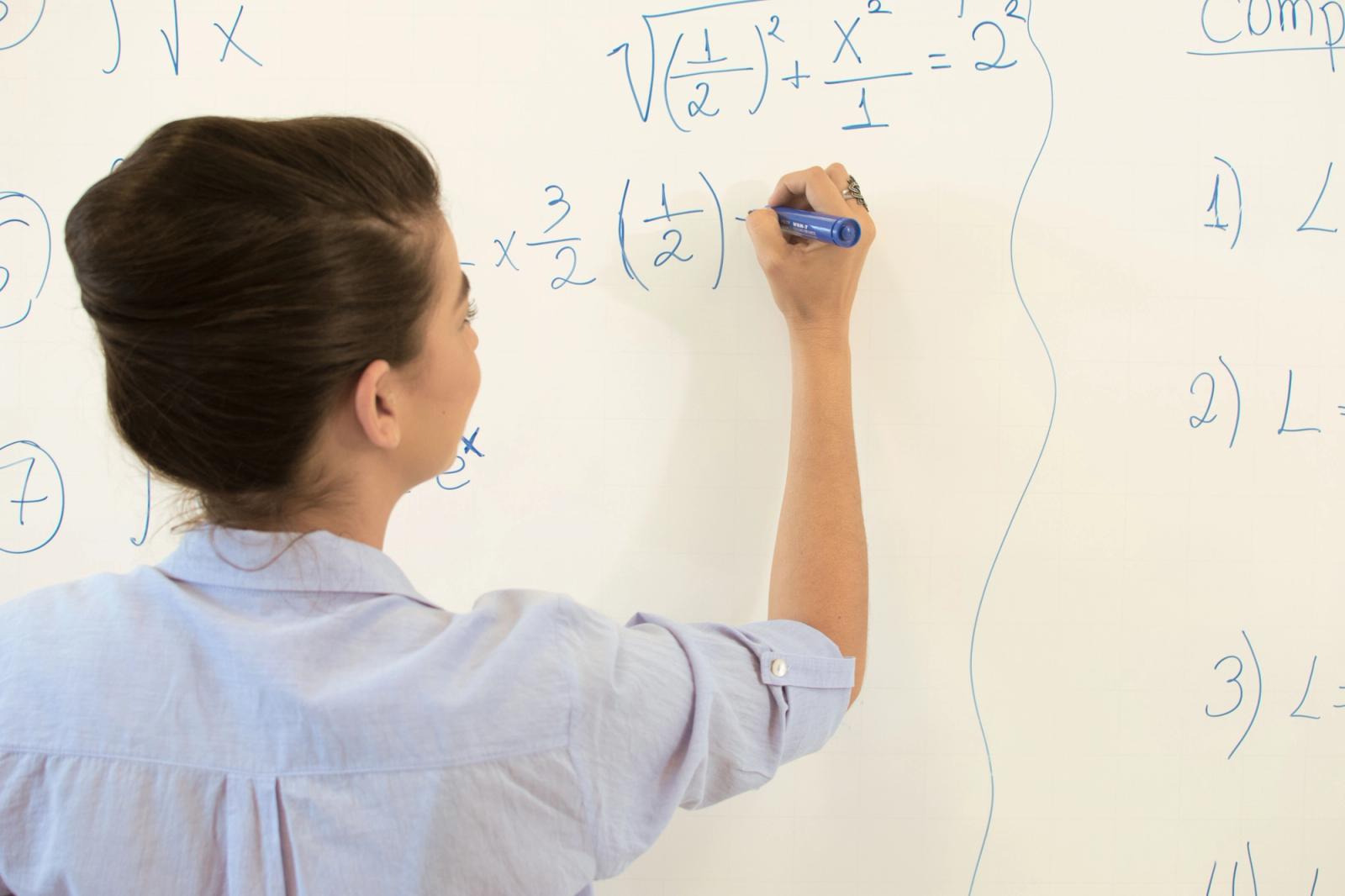 02.09.2025: IA en la educación: equilibrios éticos y pedagógicos