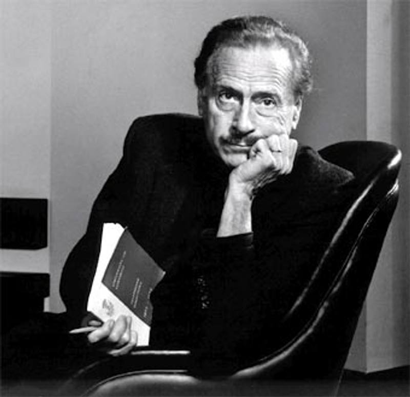 Marshall McLuhan: Explorando el Futuro de los Medios