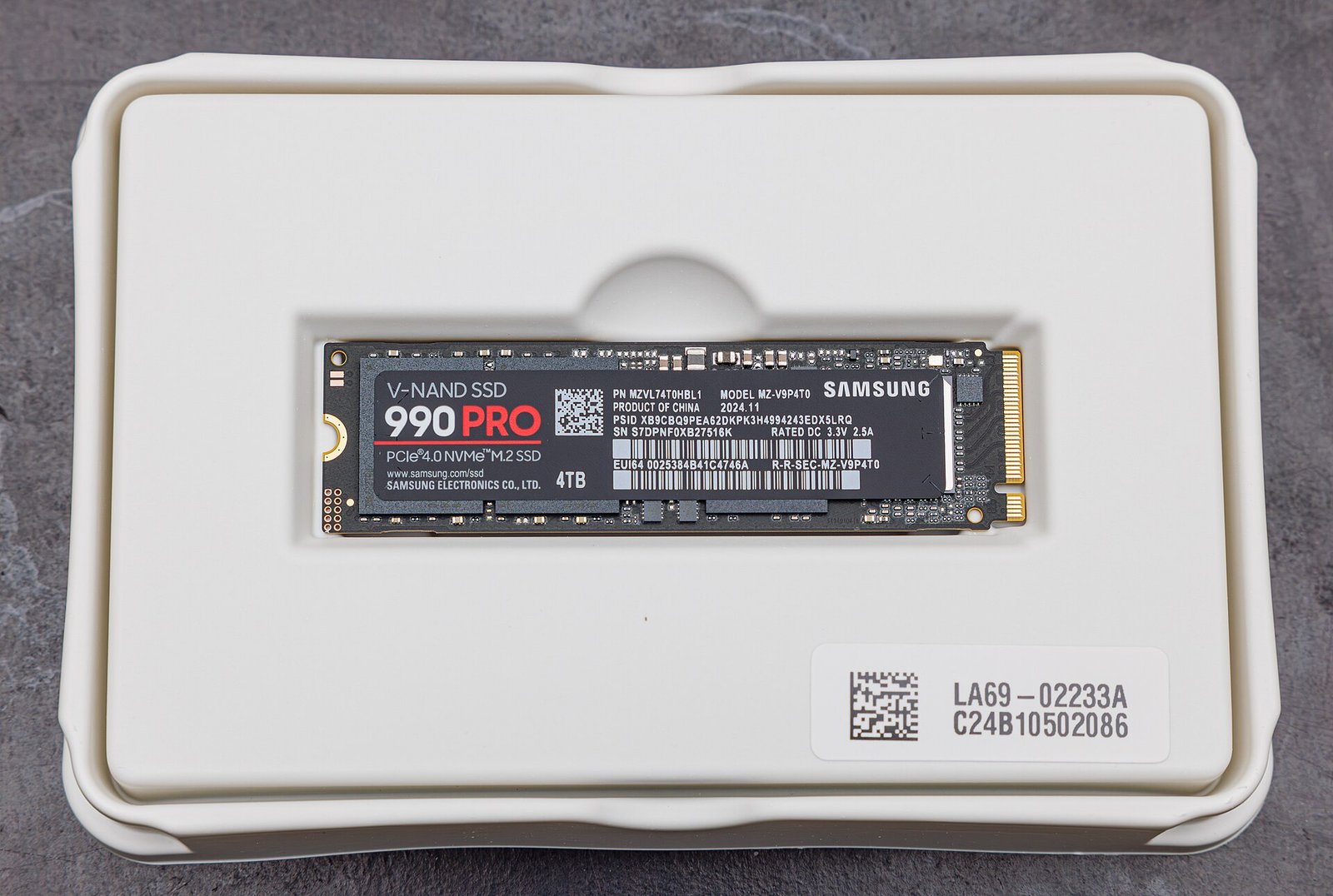 SSD NVMe M.2 Samsung 990 PRO na embalagem