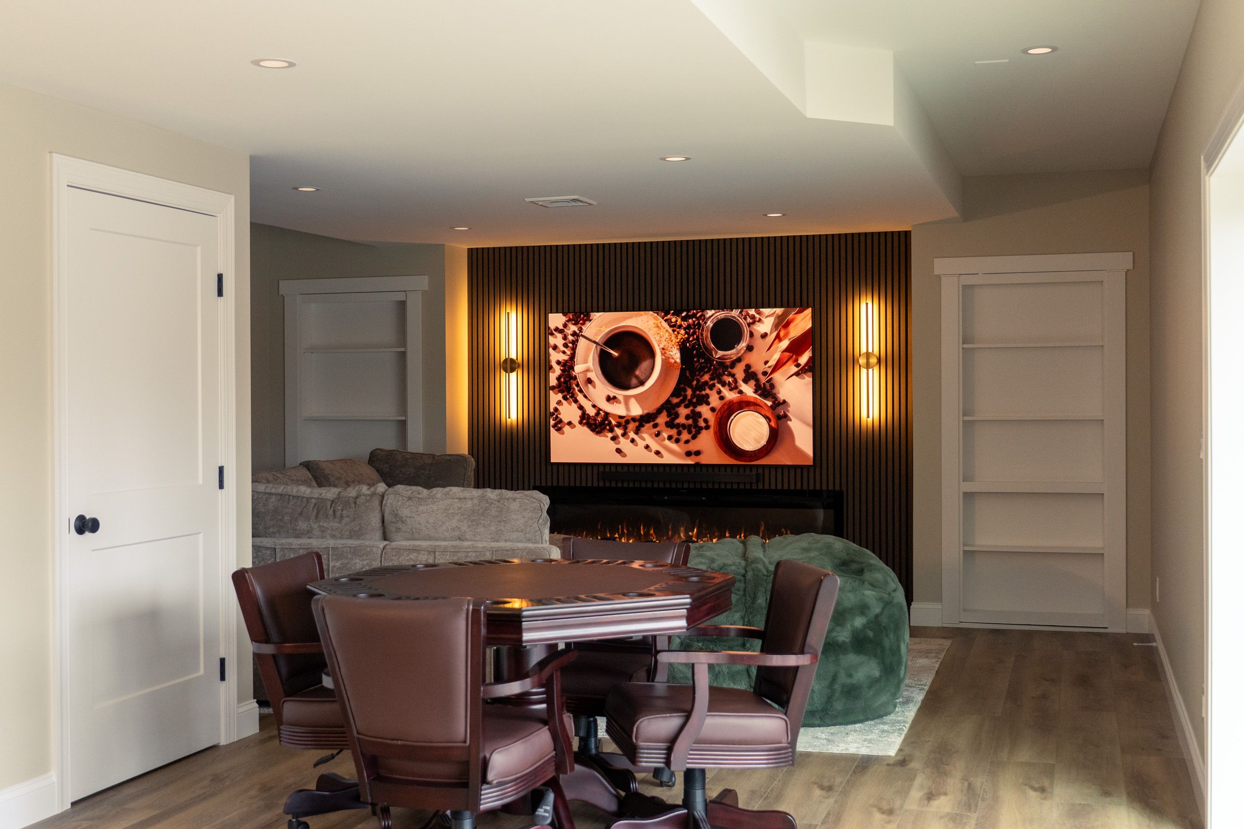 Entertainment center