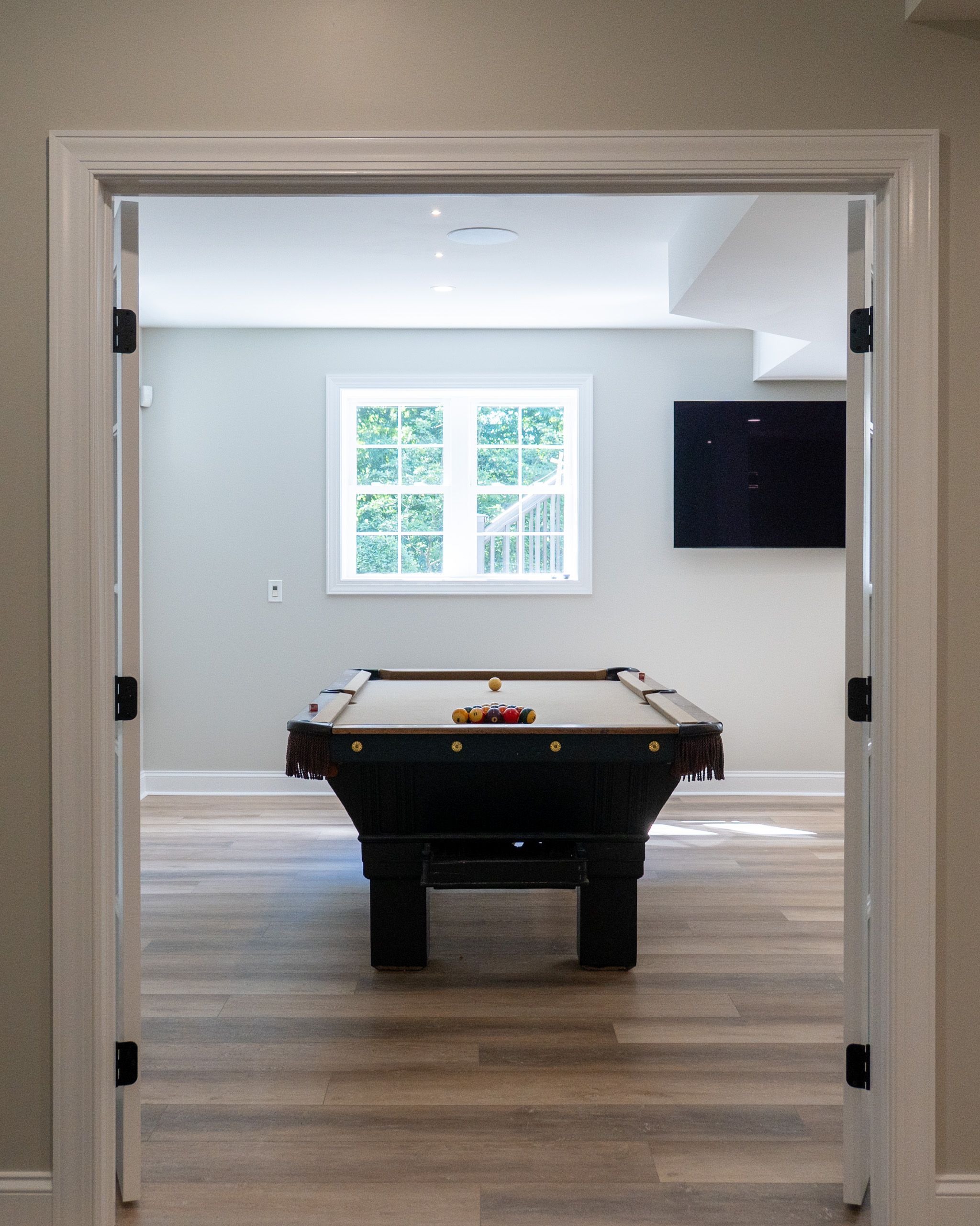 Pool table