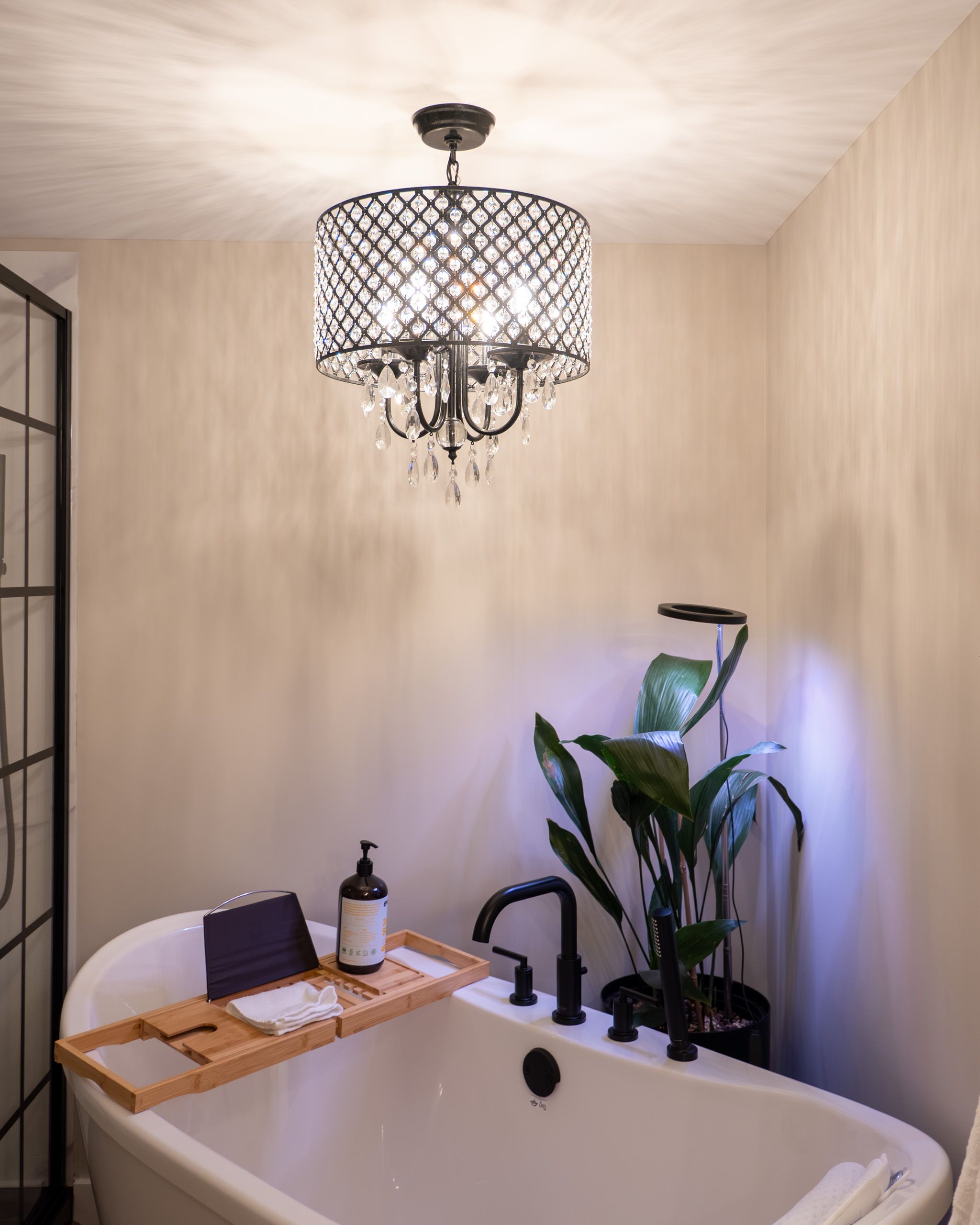 Soaker tub with a chandelier