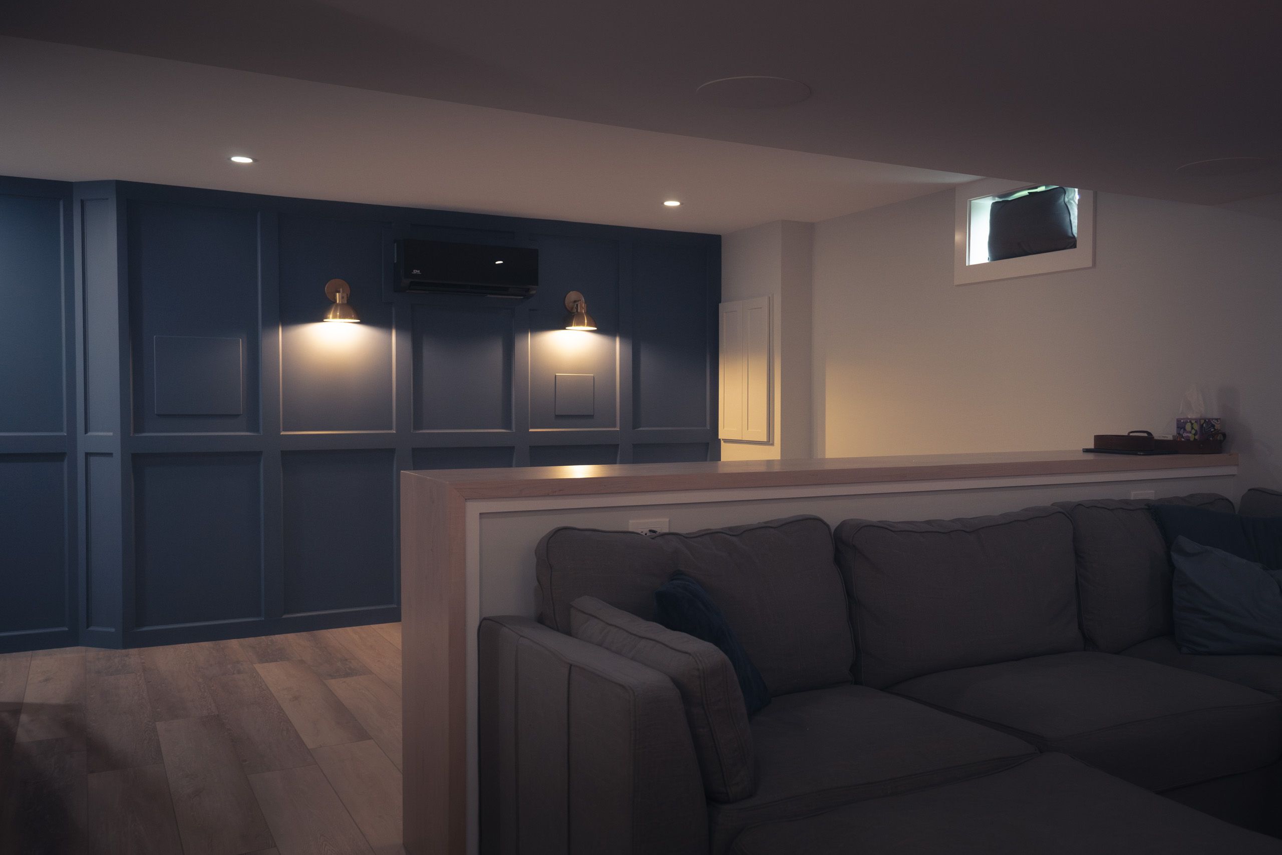 Bartop wall