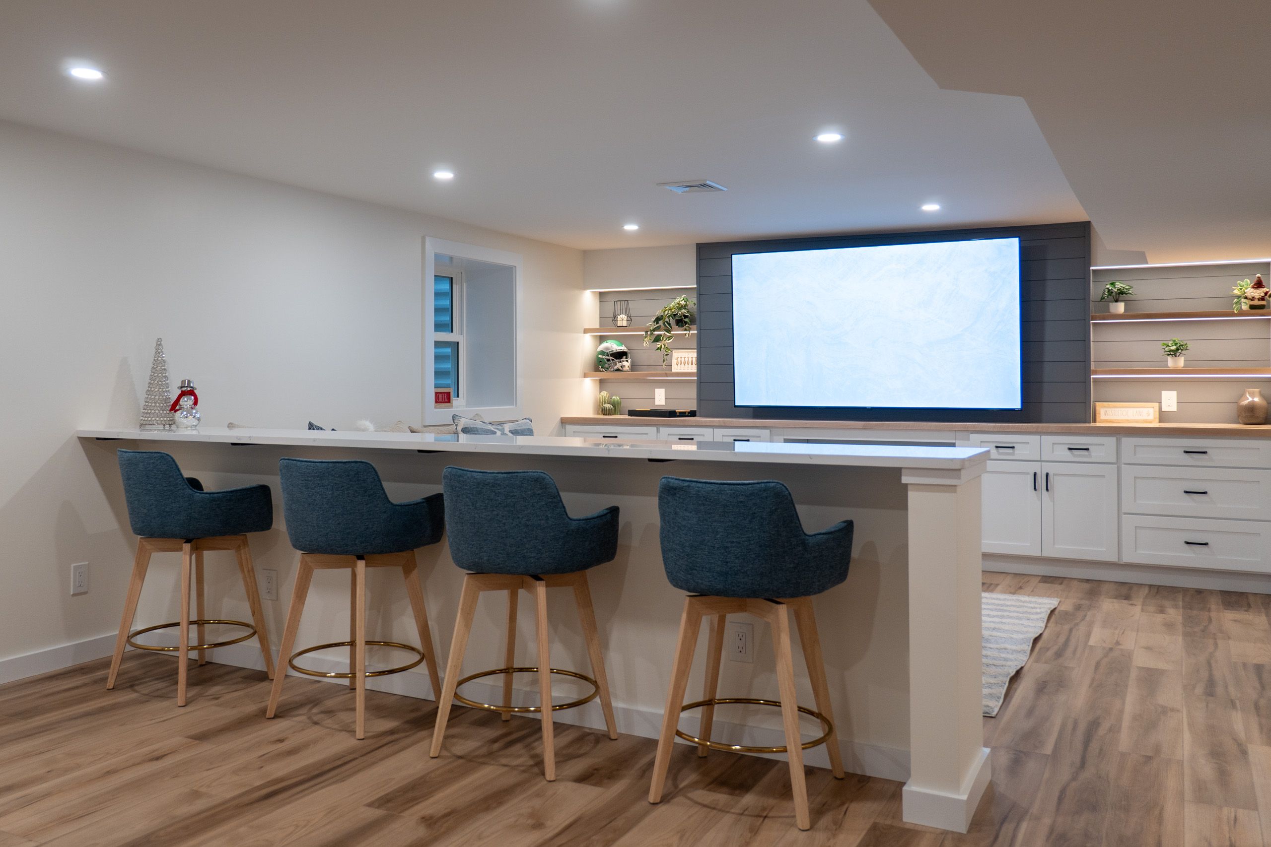 Countertop wall and entertainment center