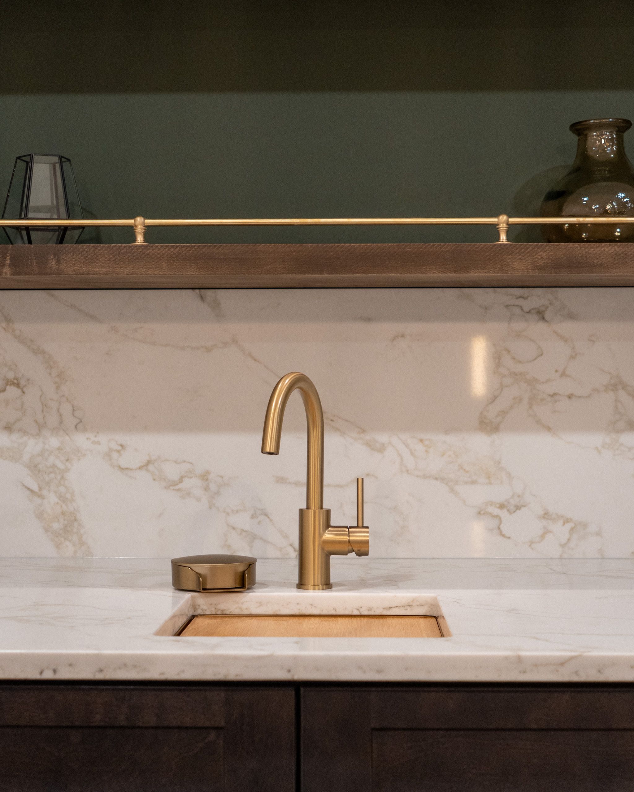 Wet bar faucet