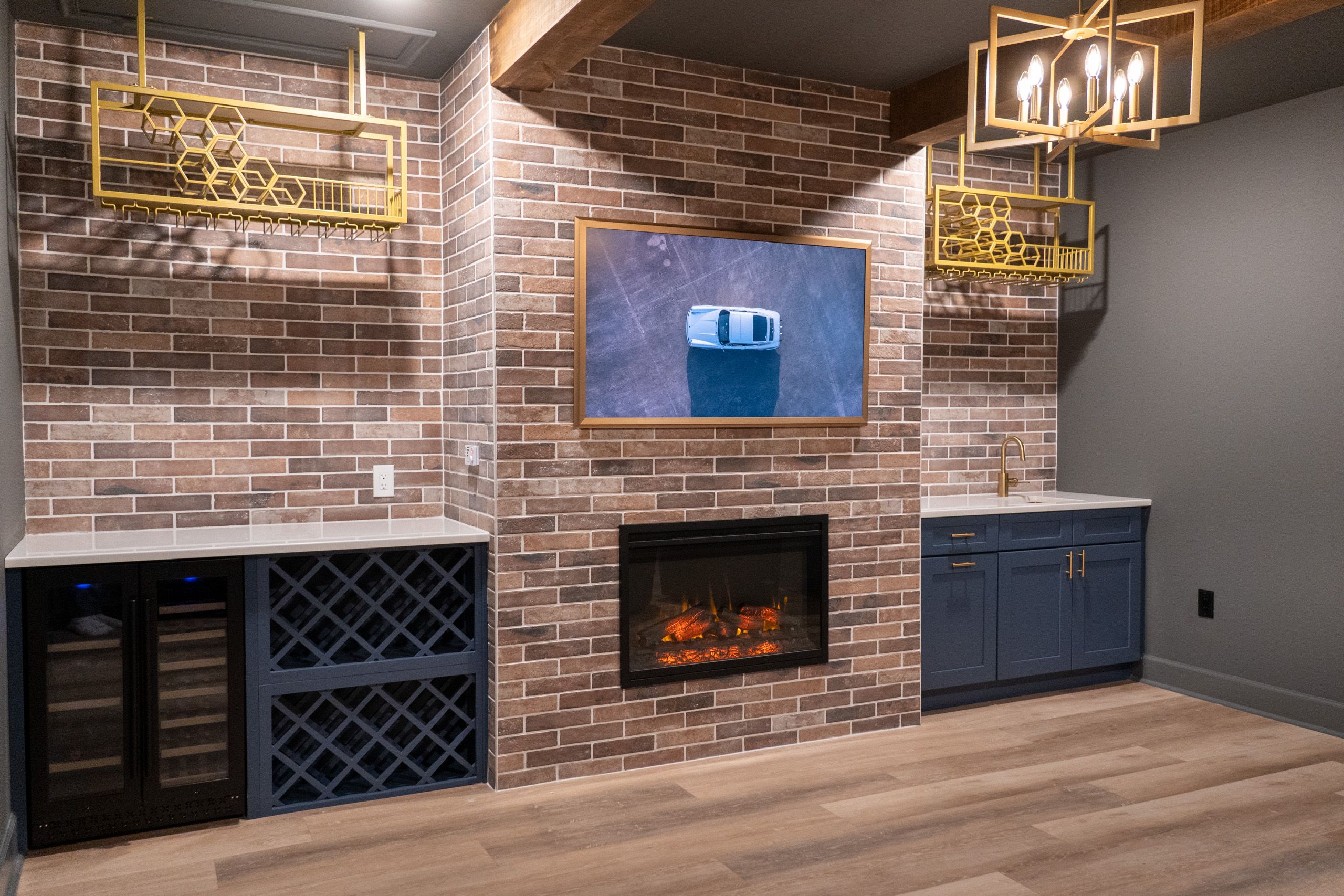 TV wall with bar on each side