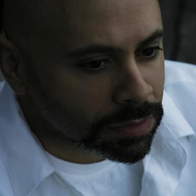 potrait of Robert Lopez