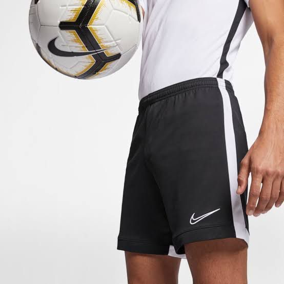 Short Nike