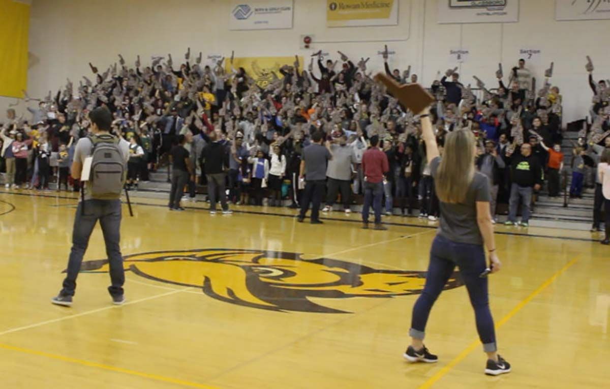 Setting A Guinness World Record with Custom Foam Fingers