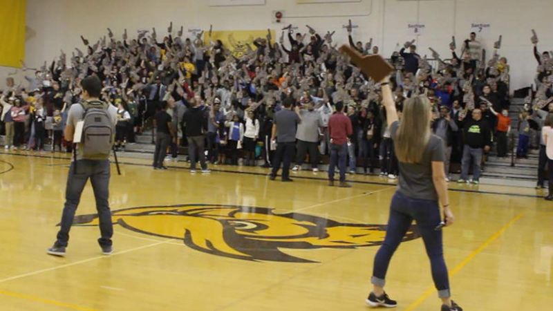 Setting A Guinness World Record with Custom Foam Fingers
