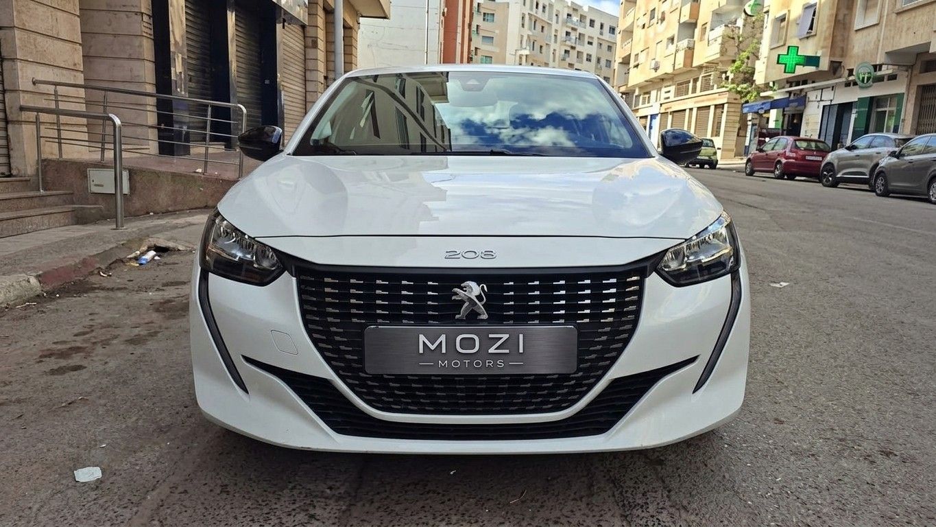 Peugeot 208 2023 2/5