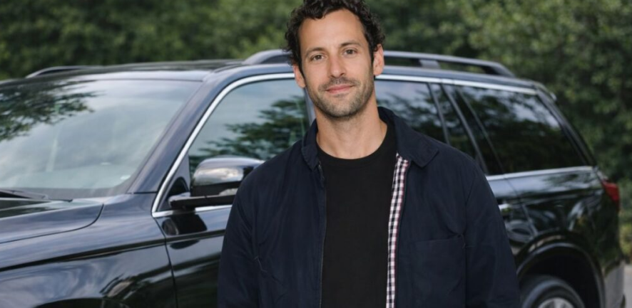 Avi Rothman biography actor and writer portrait image