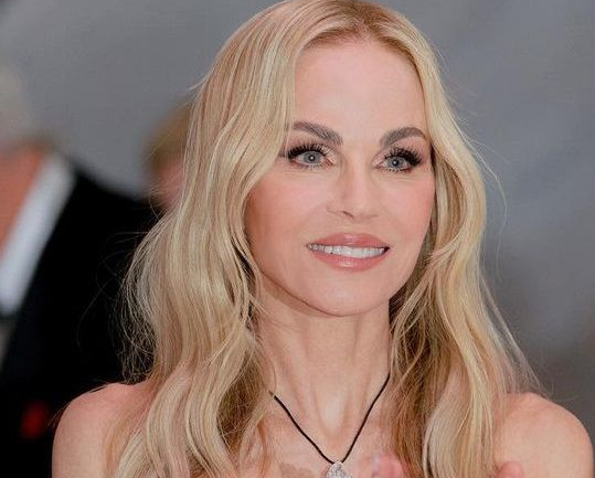 Claudia Heffner Peltz attending a high-profile red carpet event with her family.
