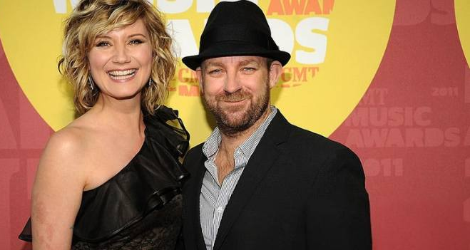A nostalgic black and white photo representing the early music career of Jennifer Nettles and her first husband Todd Van Sickle.
