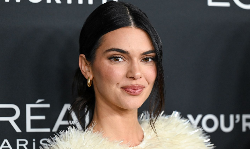 Kendall Jenner runway walking in a fashion show
