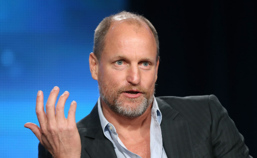 Woody Harrelson biography Hollywood actor portrait showing a natural smile and casual styleWoody Harrelson biography Hollywood actor portrait showing a natural smile and casual style