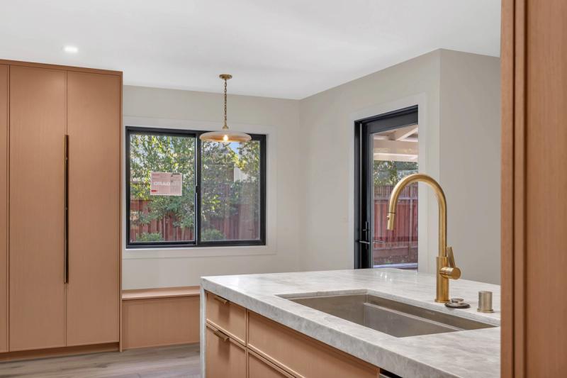 Interior, premium finishes and material palette