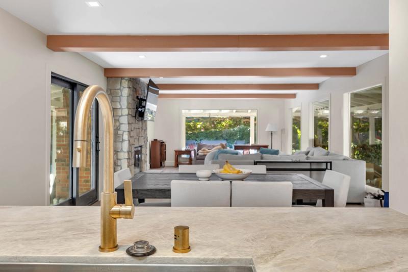 Interior, final walkthrough perspective