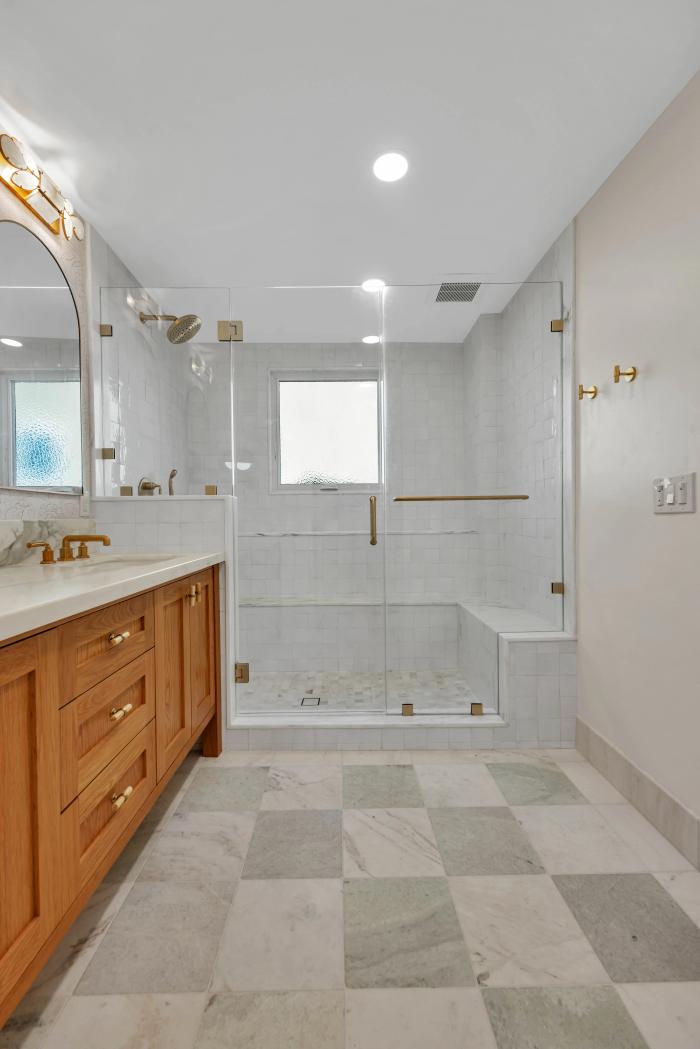 San Carlos master bathroom detail