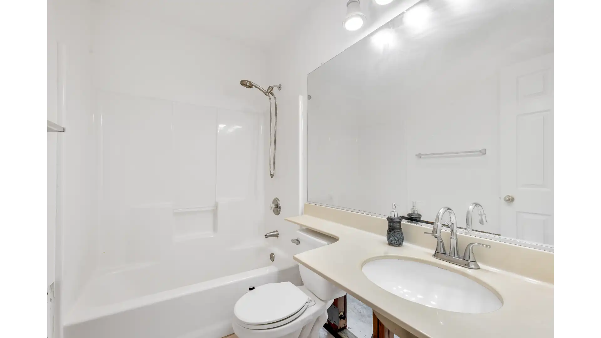 JADU floor plan — interior conversion bypassing exterior setback requirements