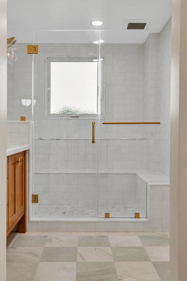 San Carlos master bathroom detail