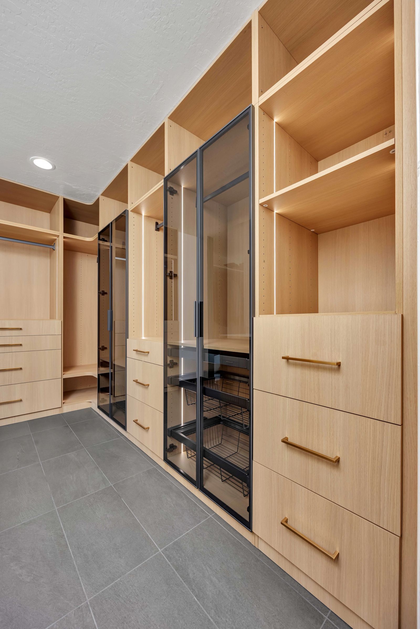 San Francisco master suite walk-in closet