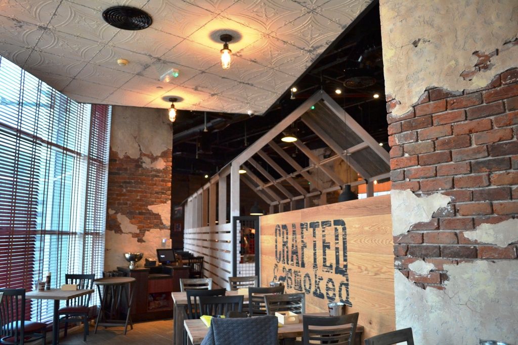 Famous Dave's - Genuine Reclaimed Barnstock Bricks - Abu Dhabi - UAE