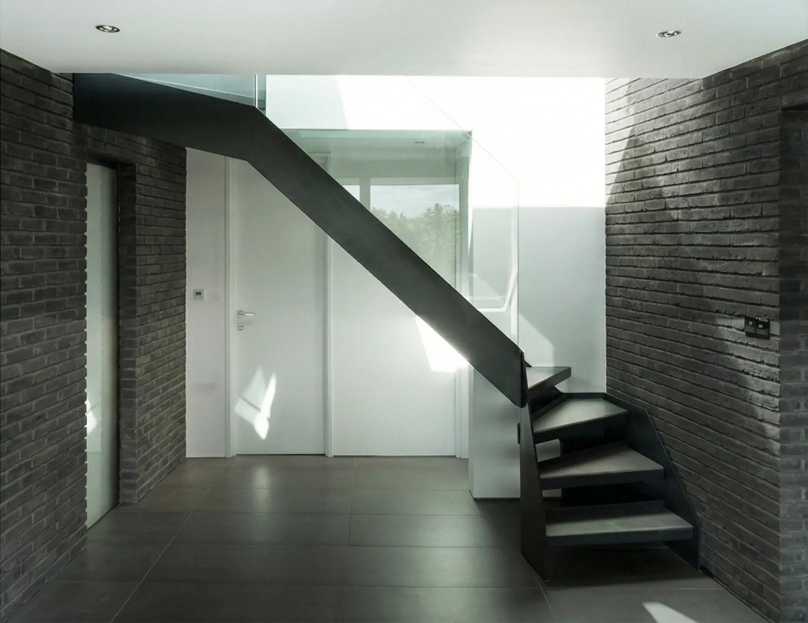 Modern Apartment - Reclaimed Black Anthracite Brick - UK