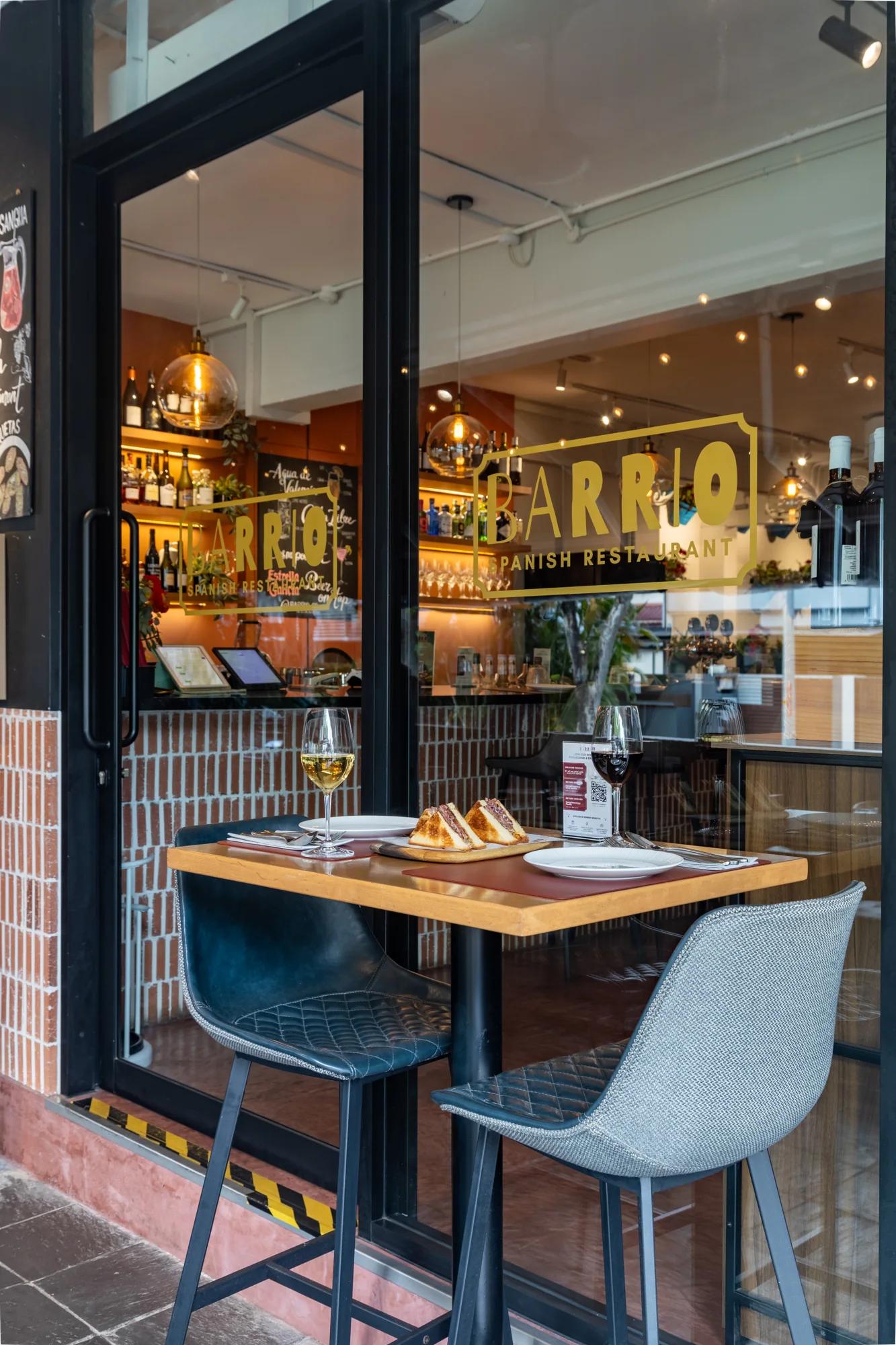 Barrio dining room