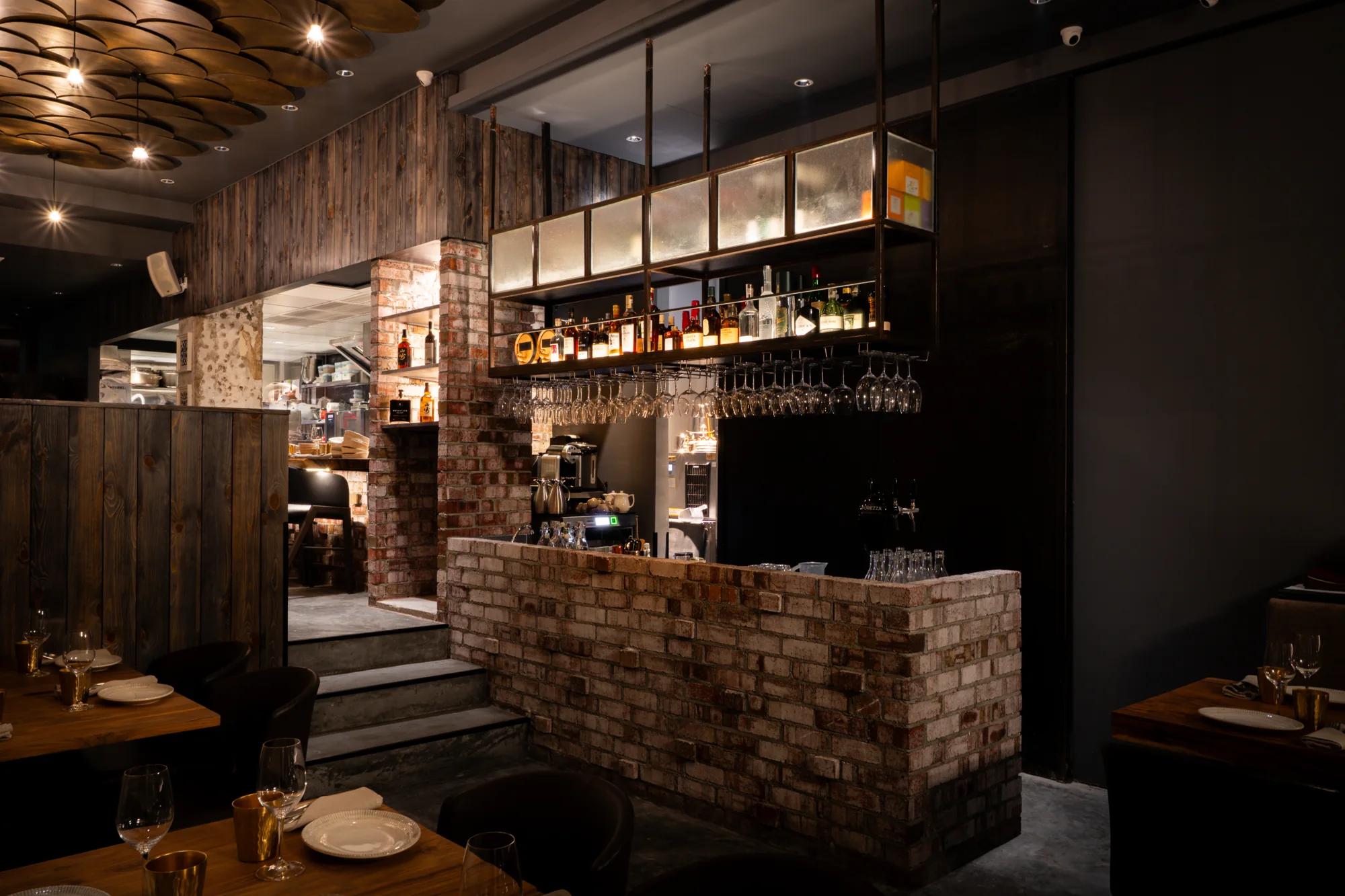 Il Toro bar and dining room